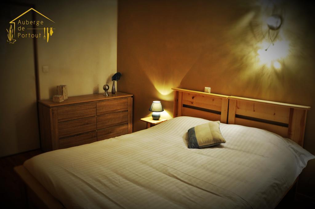 Auberge De Portout Chanaz Phòng bức ảnh